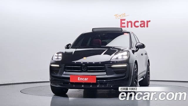 Porsche Macan 95B, 2022 3