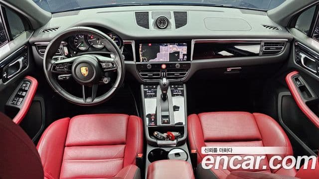 Porsche Macan 95B, 2022 7