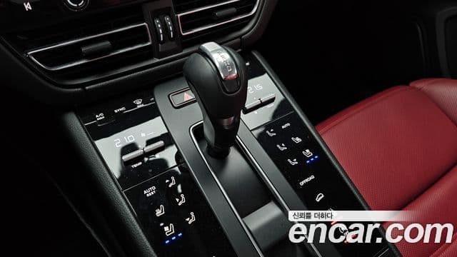 Porsche Macan 95B, 2022 9