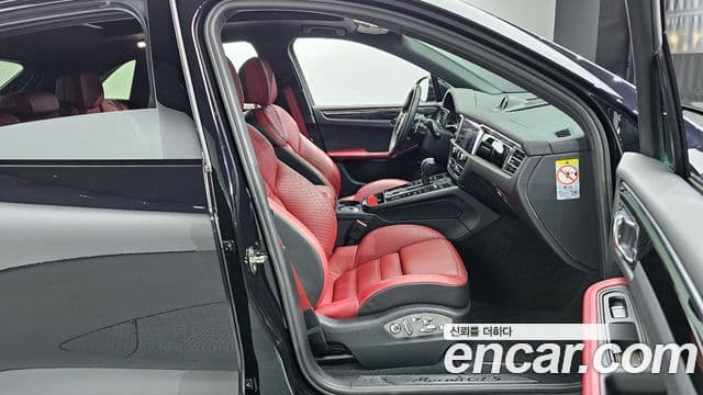 Porsche Macan 95B, 2022 10