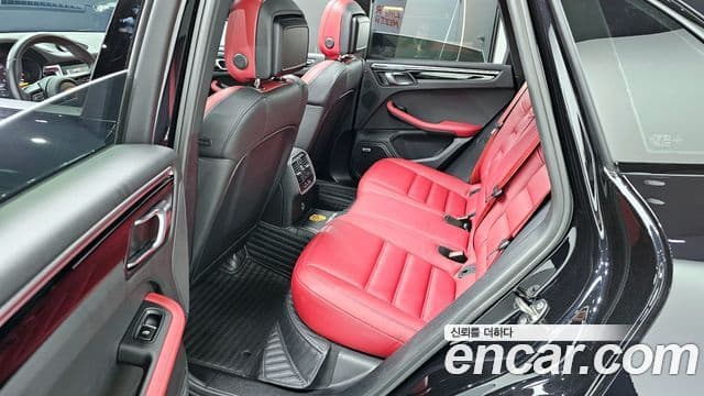 Porsche Macan 95B, 2022 12