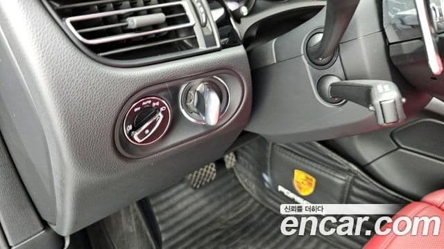 Porsche Macan 95B, 2022 16