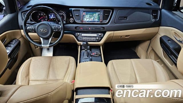 Kia All New Carnival VIP, 2016 7