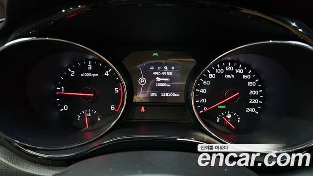 Kia All New Carnival VIP, 2016 8