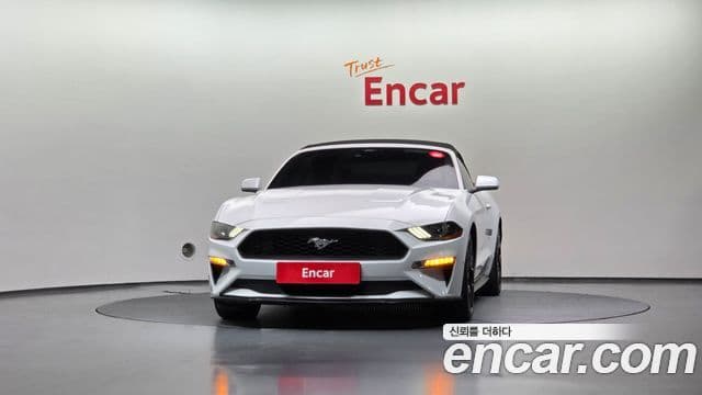 Ford Mustang кабриолет, 2021 3