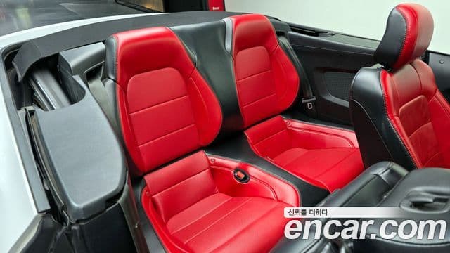 Ford Mustang кабриолет, 2021 12