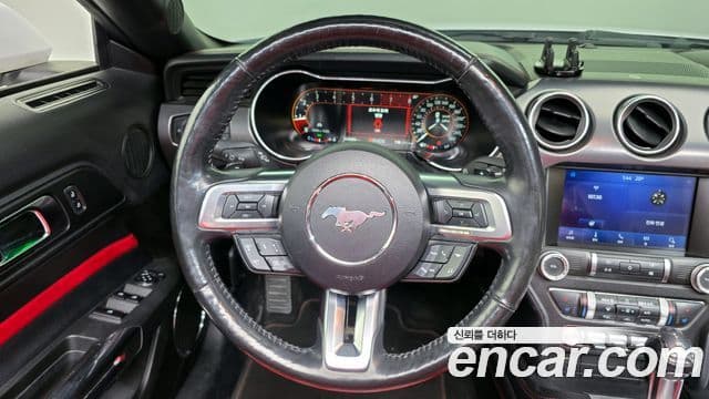 Ford Mustang кабриолет, 2021 13