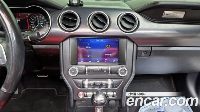 Ford Mustang кабриолет, 2021 14