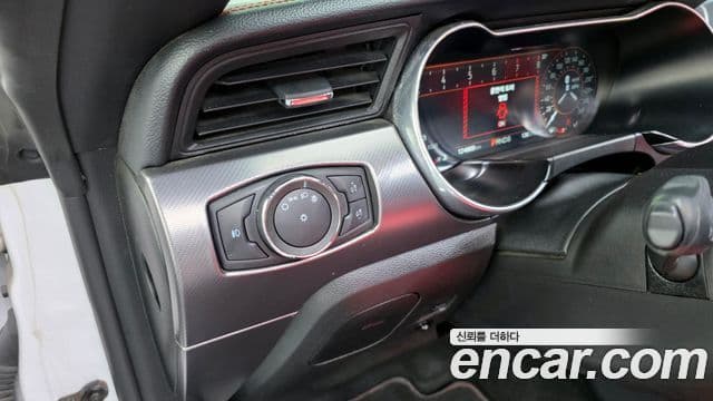 Ford Mustang кабриолет, 2021 17