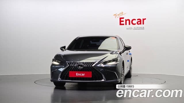 Lexus ES300h 7세대 Executive, 2024 3