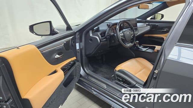 Lexus ES300h 7세대 Executive, 2024 10