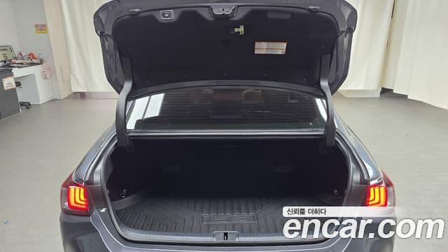 Lexus ES300h 7세대 Executive, 2024 20