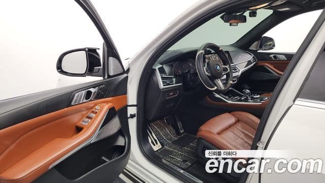 BMW X7 (G07) xDrive 40i M Sport 6인승, 2021 10