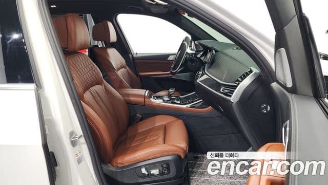 BMW X7 (G07) xDrive 40i M Sport 6인승, 2021 11