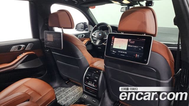 BMW X7 (G07) xDrive 40i M Sport 6인승, 2021 19
