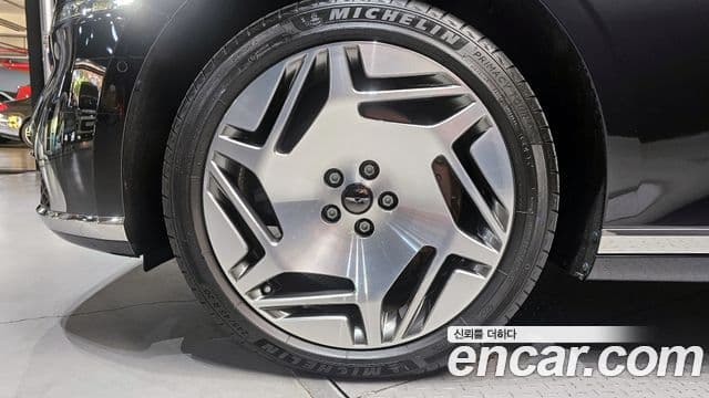 Genesis G90 (RS4) бензин 3.5 турбо e-S/C AWD LWB, 2023 все фото