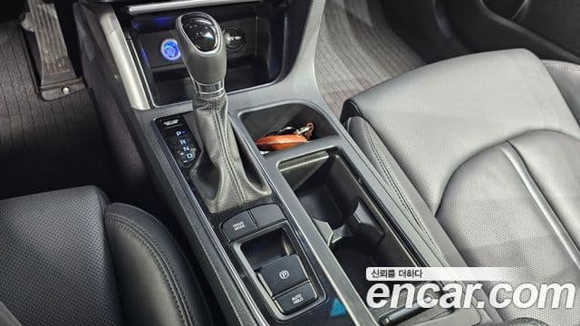 Hyundai LF Sonata Special, 2017 9