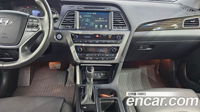 Hyundai LF Sonata Special, 2017 17