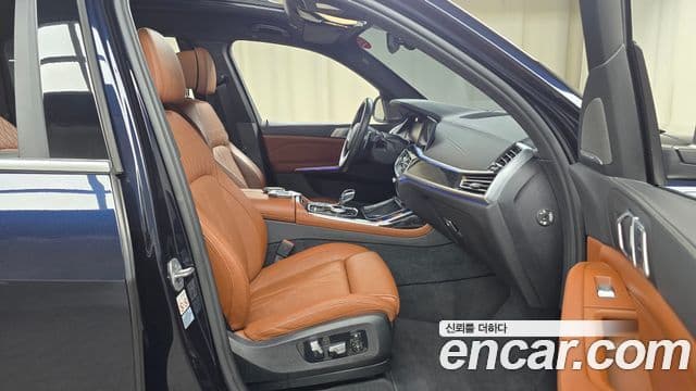 BMW X7 (G07) xDrive 40d M Sport 6인승, 2022 10