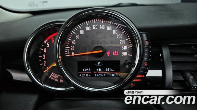 Mini Cooper D 3세대, 2015 8