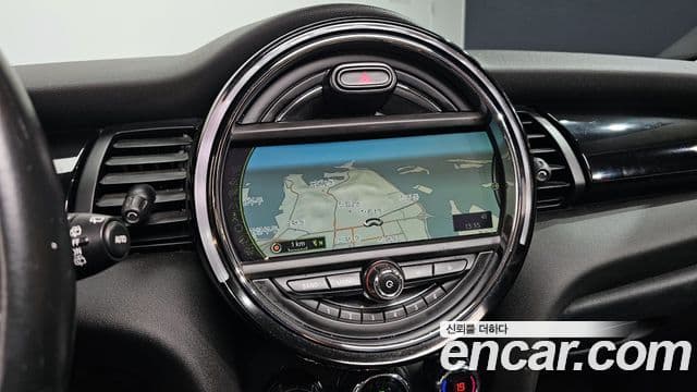 Mini Cooper D 3세대, 2015 14