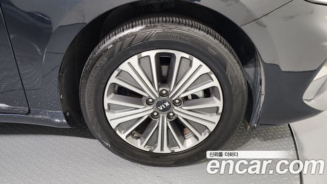 Kia K7 Premier гибрид Noblesse, 2020 все фото