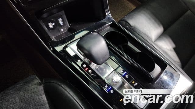 Kia K7 Premier гибрид Noblesse, 2020 9