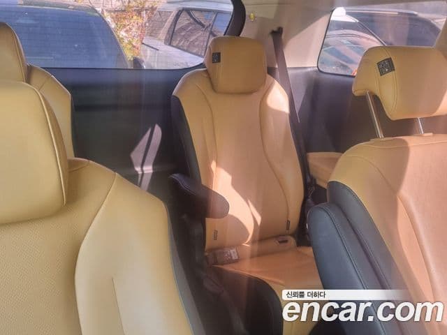 Kia Carnival 4세대 Prestige, 2023 11