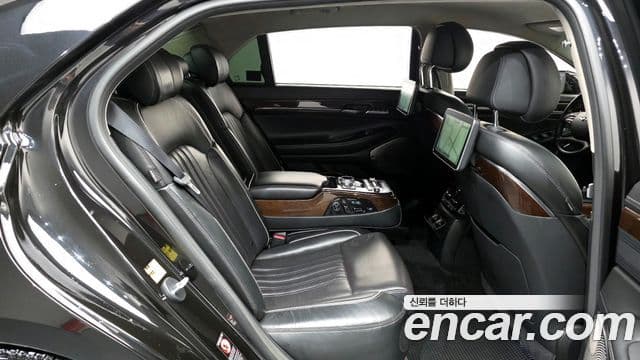 Genesis EQ900 Prestige, 2018 12