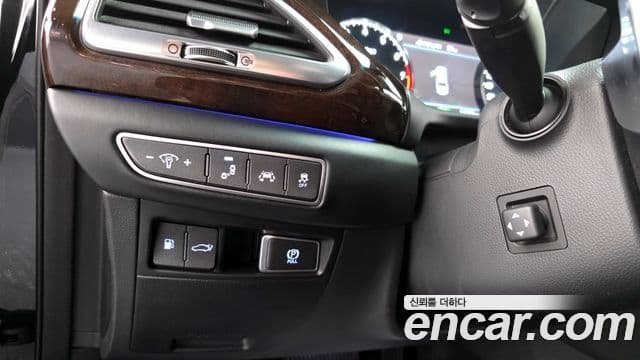 Genesis EQ900 Prestige, 2018 13