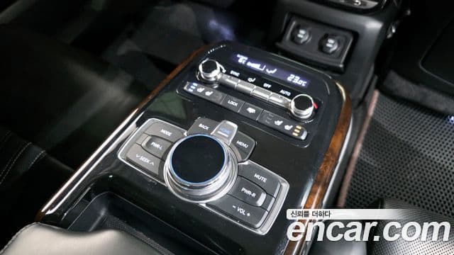 Genesis EQ900 Prestige, 2018 18