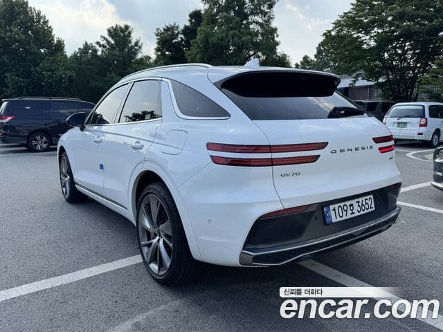 Genesis GV70, 2025 4