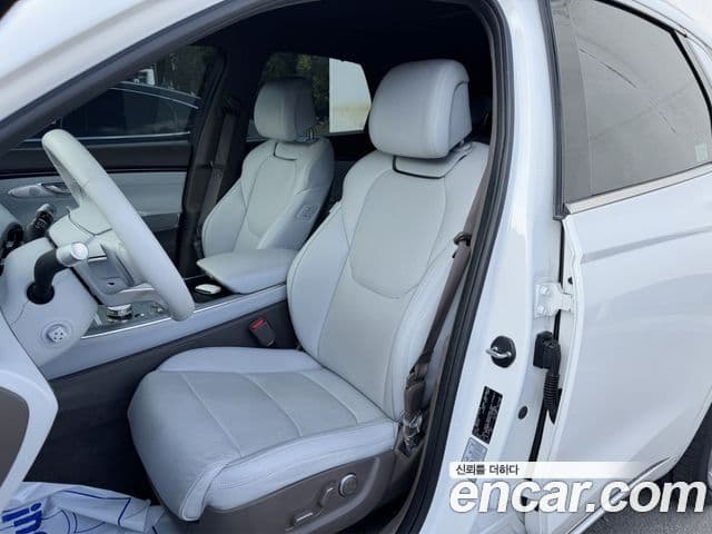 Genesis GV70, 2025 7