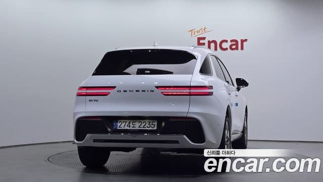 Genesis GV70, 2022 4