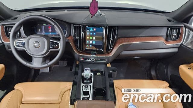 Volvo XC60 2세대 T8 Ultra Bright, 2025 7