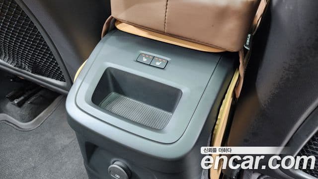 Volvo XC60 2세대 T8 Ultra Bright, 2025 18