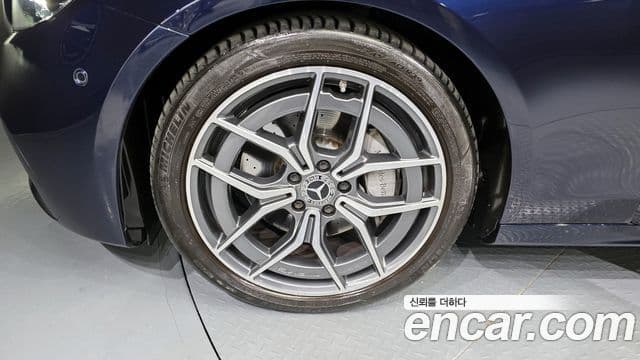 Mercedes-Benz E-класс W213 AMG Line, 2021 все фото