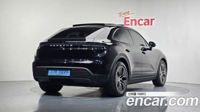 Porsche Macan EV 4S, 2025 2