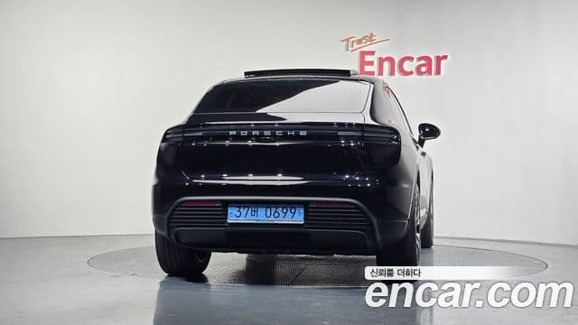 Porsche Macan EV 4S, 2025 4