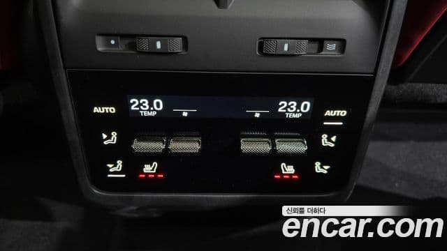 Porsche Macan EV 4S, 2025 18