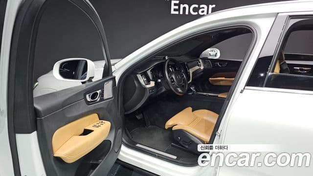 Volvo XC60 2세대 D5 Inscription, 2019 10