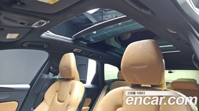 Volvo XC60 2세대 D5 Inscription, 2019 19