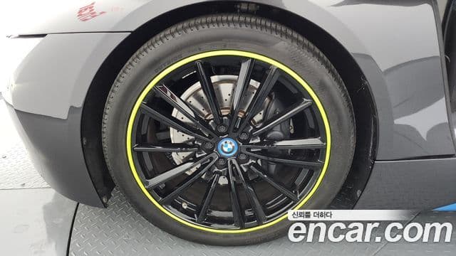 BMW i8 Roadster, 2019 все фото