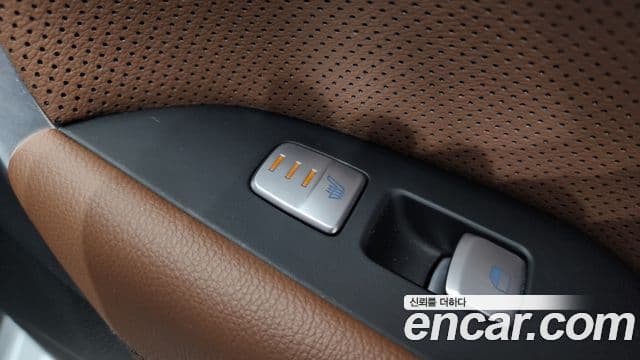 Genesis G70 Elite, 2019 18