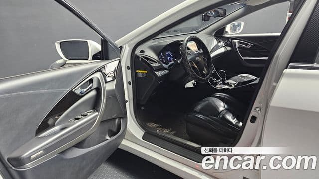 Hyundai Grandeur HG Prime, 2012 11