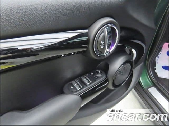 Mini Cooper 3세대, 2016 13