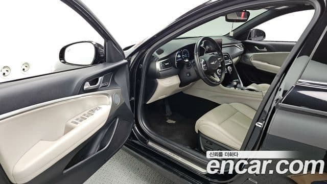 Genesis The / новый New G70 슈팅브레이크, 2023 10