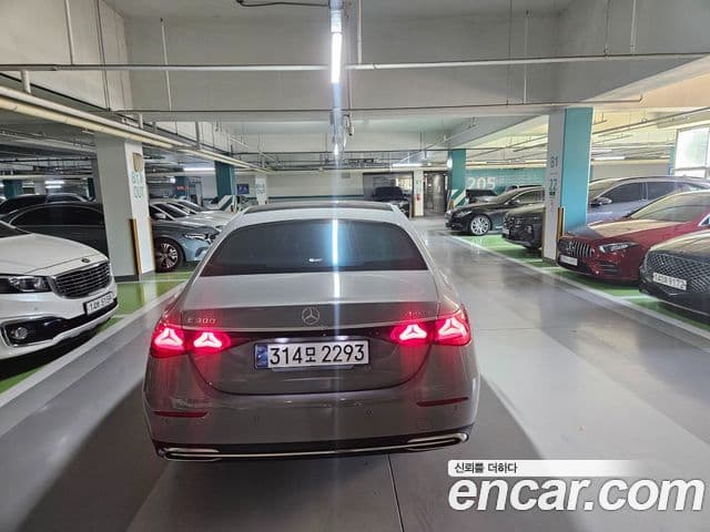 Mercedes-Benz E-класс W214 Exclusive, 2024 6