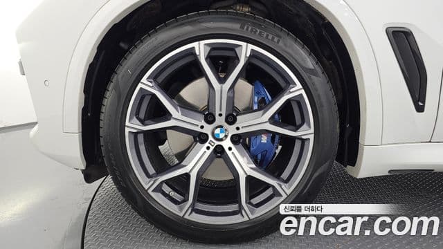 BMW X5 (G05) xDrive 40i M Sport, 2023 все фото