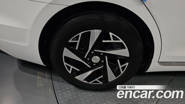 Hyundai The / новый New Grandeur IG гибрид Le Blanc, 2022 все фото